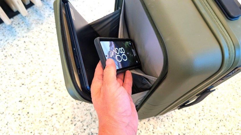 our favorite feature of the monos carry-on pro.