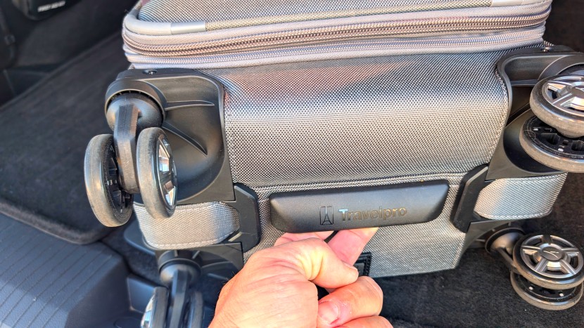 we liked all-things-handles, but we didn't like the lack of bumper...