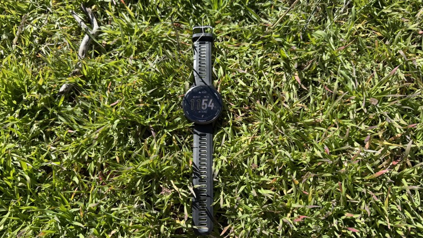 a close-up look at the 970, front and back.