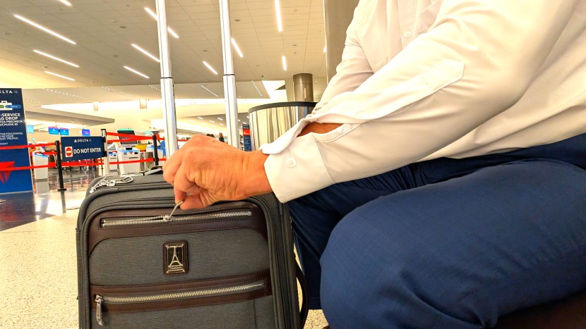 we love all of the pockets, especially the quick-stash exterior...