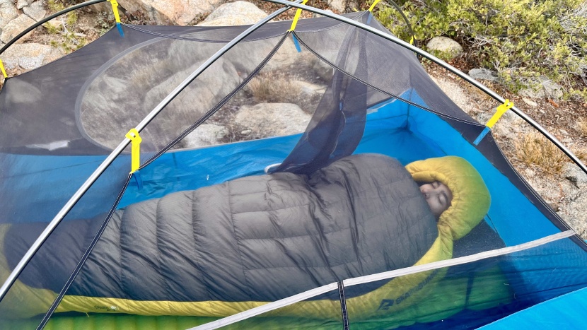 sleeping bag - the best sleeping bags for backpacking use well-insulated baffles...