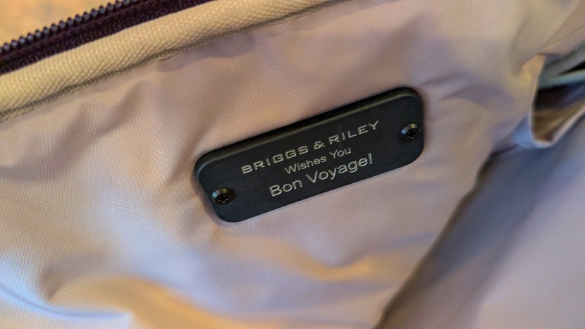 briggs &amp; riley baseline essential spinner - this bag knows what it was made for.