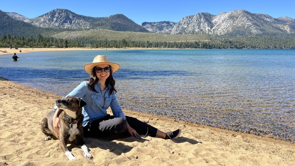 sunday afternoons islander hat - we love this straw hat's versatile design and comfortable fit.