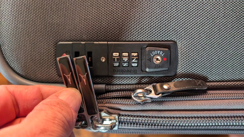 we like the simple things that make this piece of luggage a cut above.