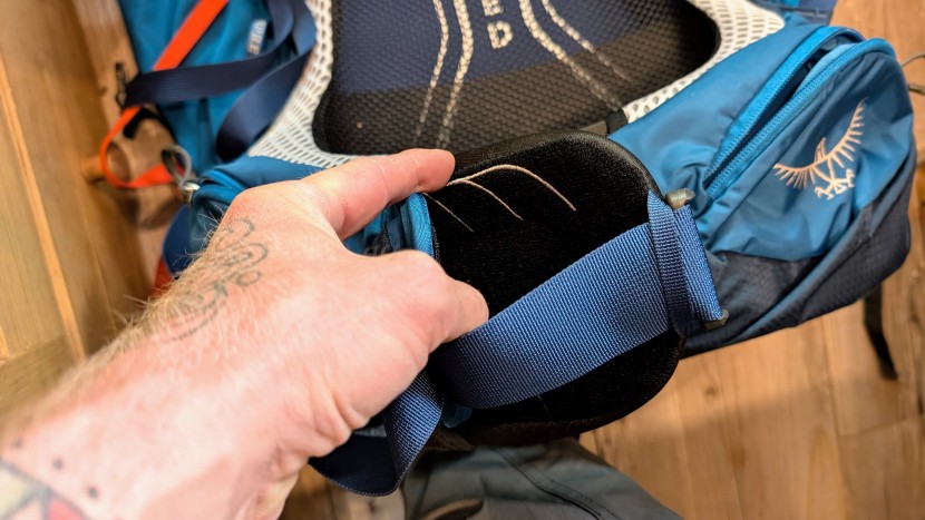 osprey atmos ag lt 65 - the atmos ag lt allows you to extend the waist belt padding, so...