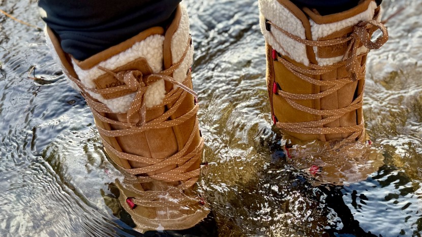 winter boots womens - keeping your feet dry is crucial in staying warm during the winter.