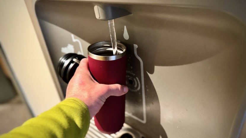 besides avoiding plastic contaminants and a cheaper hydration...