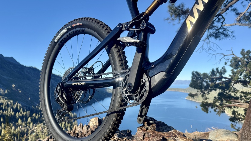 the avinox crank arms measure 155mm on medium and large bikes, while...