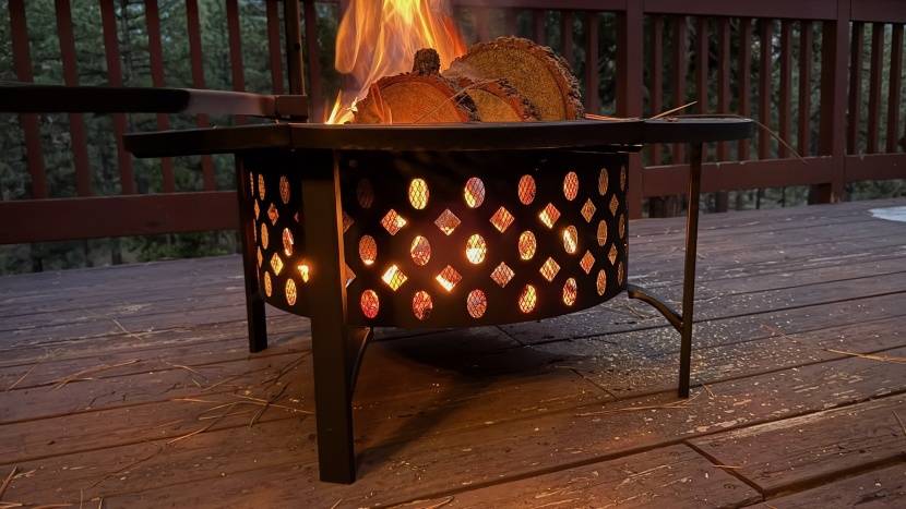 the warm glow of the side vents of the outvue.