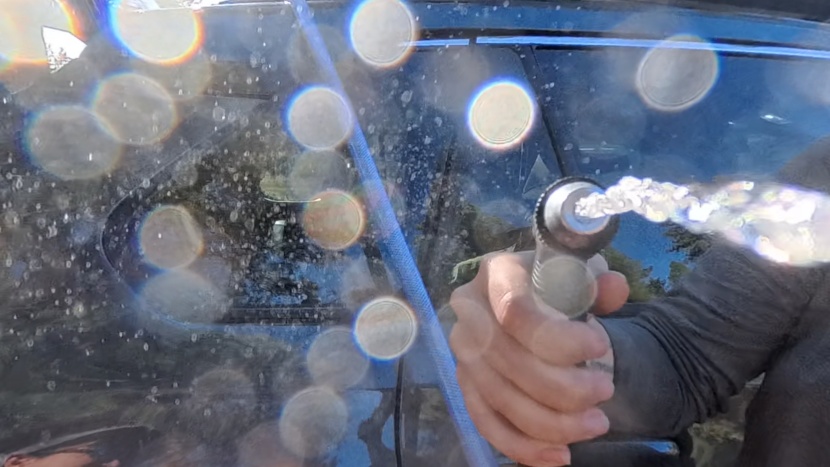 yakima roadshower - we wish the spray of the included nozzle wasn't so narrow...