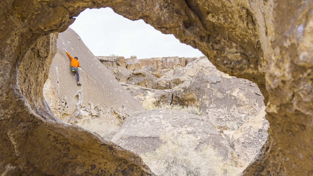 climbing shoes - even if the la sportiva tarantulace is designed for beginners, it's...