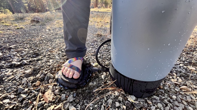 the foot pump on the helio is simple to use.