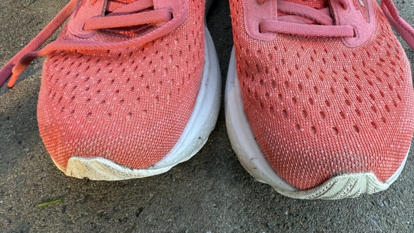 brooks adrenaline gts 24 for women - designed to be traditional, the upper mesh of the adrenaline offers...