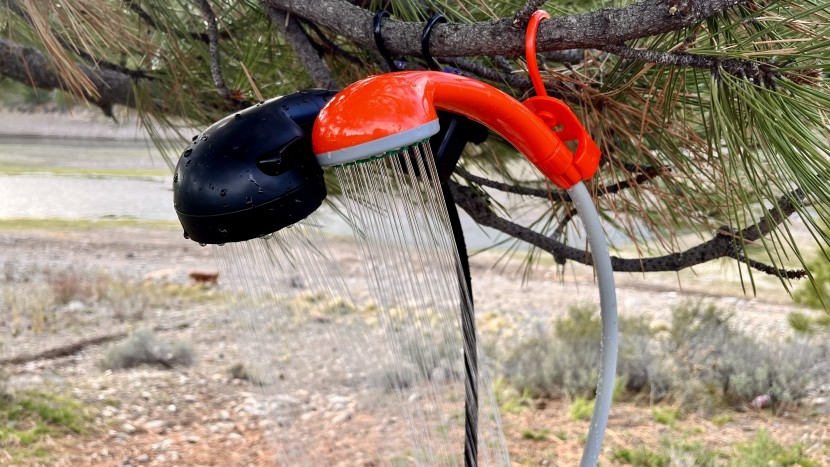 the ivation unfortunately doesn't have an adjustable spray like...