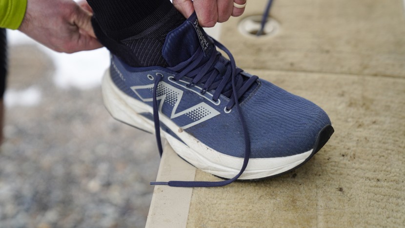 new balance fuelcell propel v5 - we found the lack of a heel tab or loop to be an issue, as the back...
