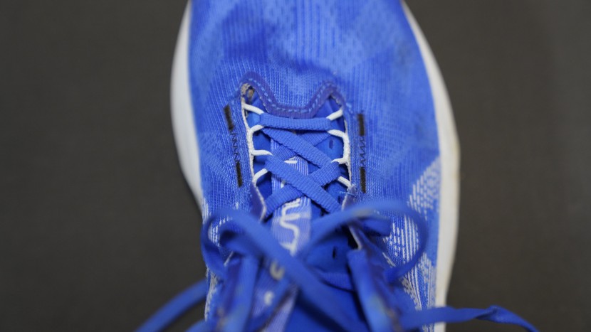 asics novablast 5 - the lace loops of the novablast do a great job of distributing...