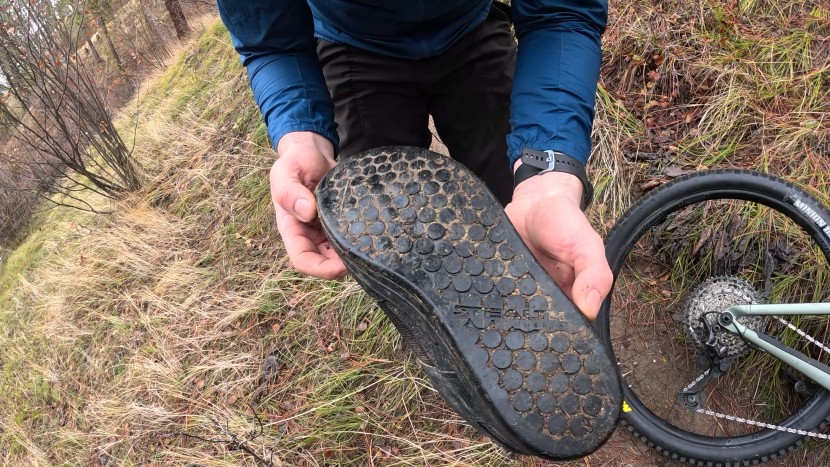 mountain bike flat shoes - despite their hefty weight, the five ten freeriders have outstanding...