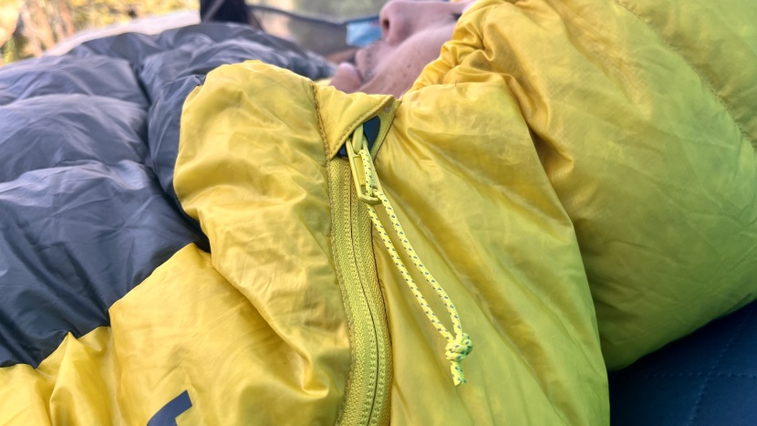 sea to summit spark 15 - the spark stays fully zipped no matter how much we toss and turn.