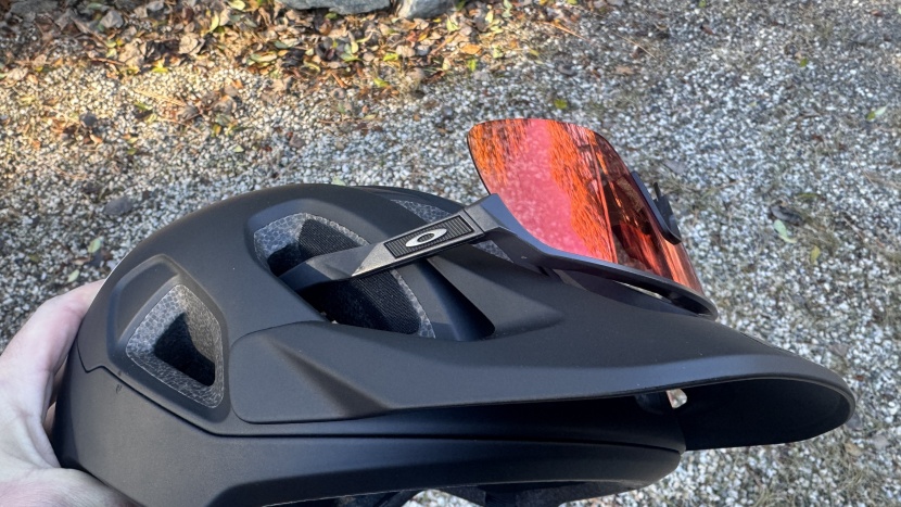 mountain bike helmet - multiple stash spots for your sunnies on the poc cularis.