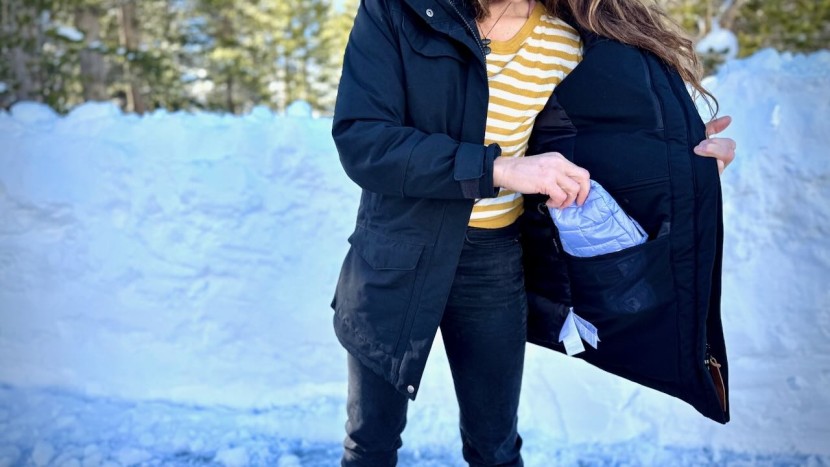 fjallraven nuuk for women - the 100% recycled polyester lining features a smooth interface when...