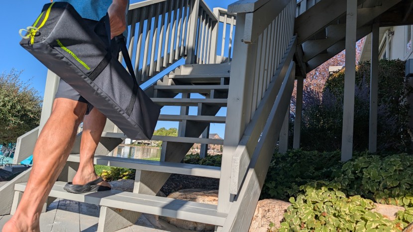 the zempire's carrying bag is well-balanced and easy to haul around.