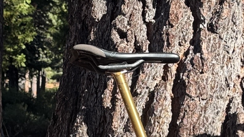 sqlab 611 ergowave mtb carbon - this saddle quickly became a tester favorite, with our reviewers...