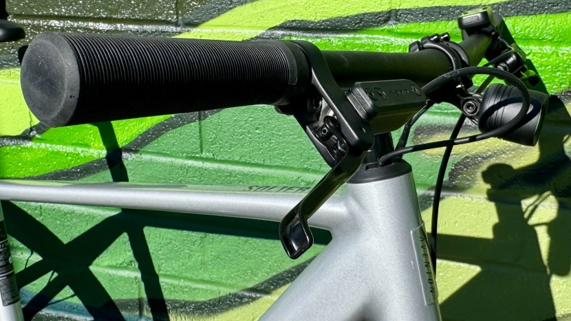 aventon soltera 3 adv - routing the cables through the frame won't delight your mechanic...