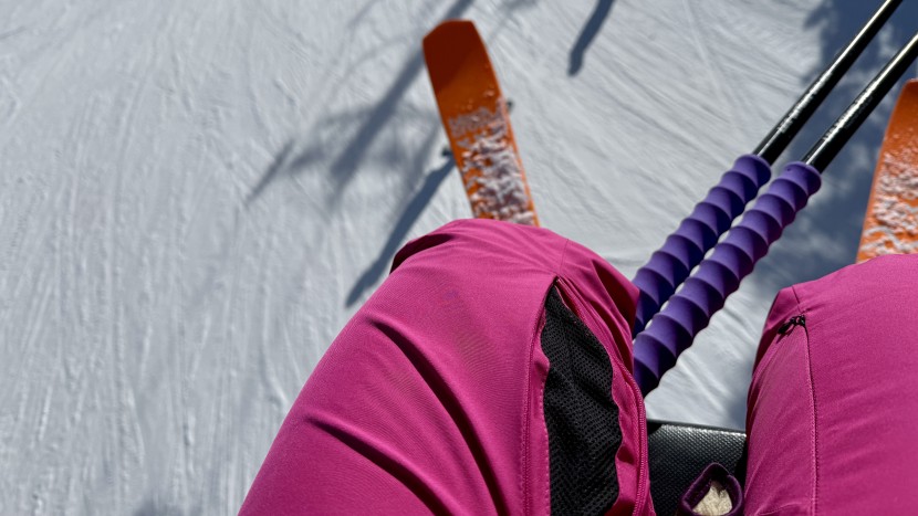 mesh-lined vents on the obermeyer bliss.