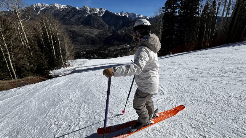 ski jacket womens - the long drop hem of the snowcrew, great for cold days.