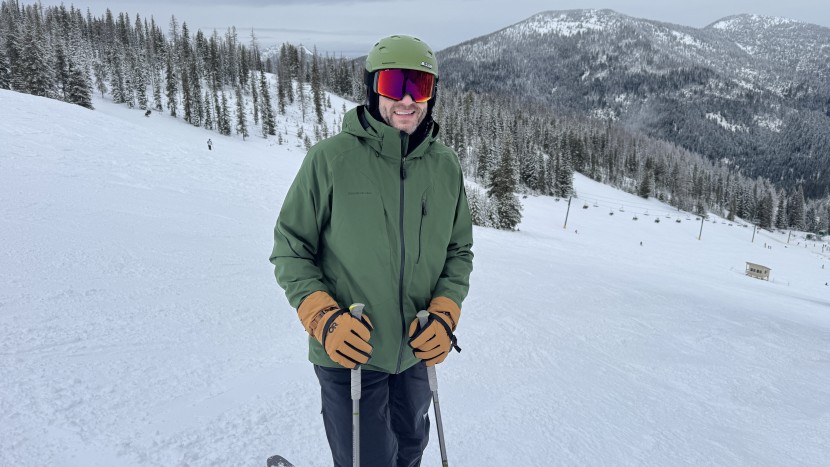 the raze has enough insulation for easy comfort on most days, but it...