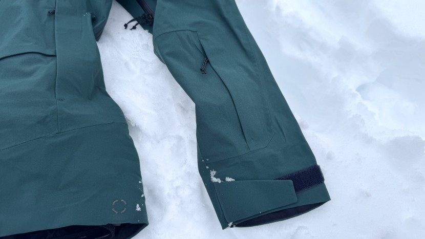 pass pockets in the sleeve are particularly handy for rfid chair...