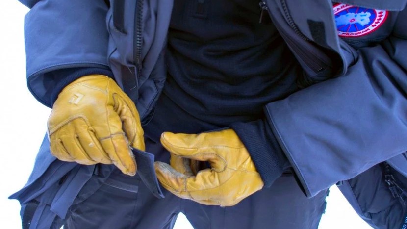 canada goose expedition parka heritage - the "snow skirt" is something we expect on ski resort specific...