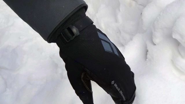 canada goose expedition parka heritage - the huge cuff allows for even the biggest gauntlet style mitts to be...