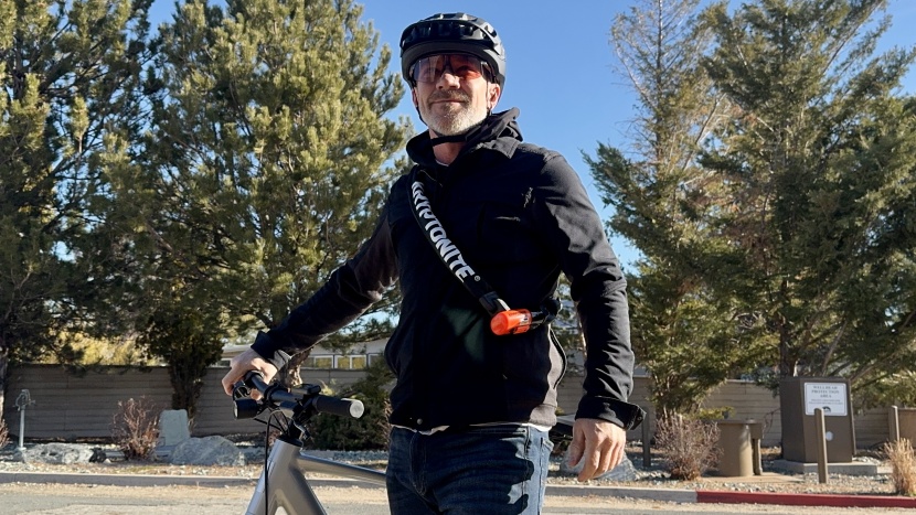 it's not lightweight, but carrying the lock as a sash was quite...