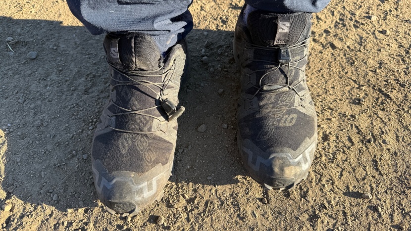 the glove-like fit of the speedcross 6 offers a comfortable fit...