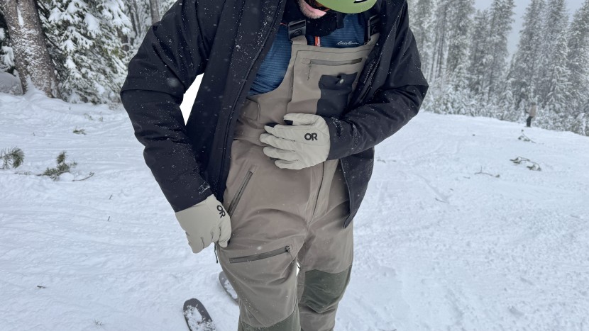 flylow gear baker bib - the baker bib has seven pockets!