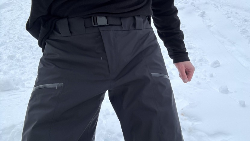 ski pants men - the arc'teryx sabre has a stylish lower-rise design that requires a...