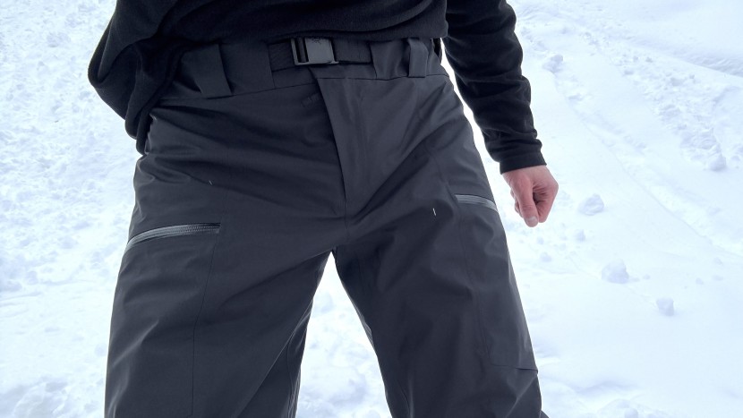 arc'teryx sabre pant - the low-rise cut and lack of waist pockets results in a trim, modern...