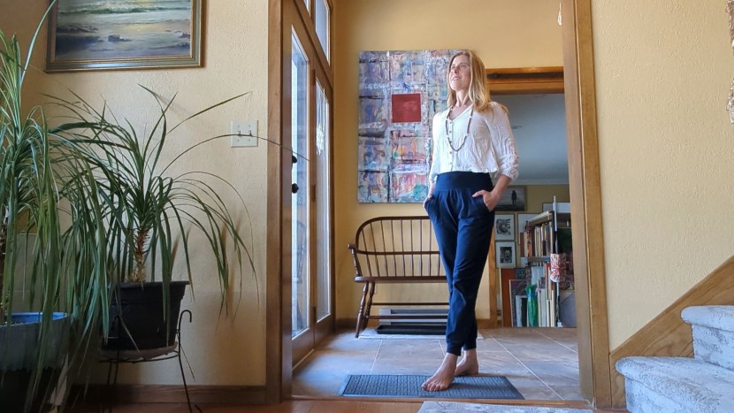 the jogger's soft, flexible feel supports comfortable movement...