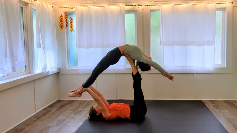 yoga pants - the allthefeels slim flare wicks sweat, keeping you dry and...