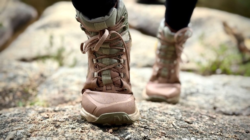 altra lone peak 9 mid waterproof for women - if the lone peak 9 mid featured better support and durability for...