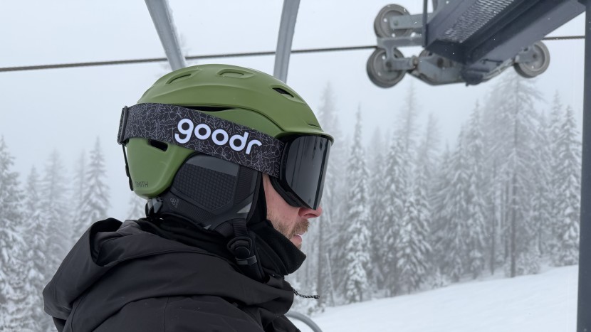 goodr snow g - the cylindrical, frameless lens on the snow g creates a sleek...