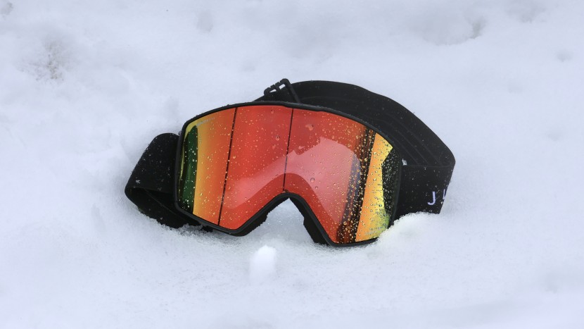 julbo launcher - because the photochromic lens adapts to changing light conditions...