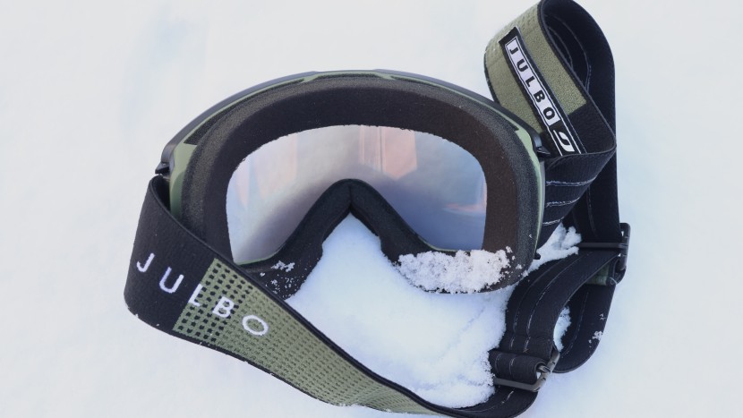 julbo launcher - the initial build quality isn't quite as robust as premium goggles...