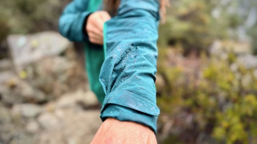 rei co-op xerocloud 3l for women - although a 3-layer construction, the fabric wets out quickly, and...