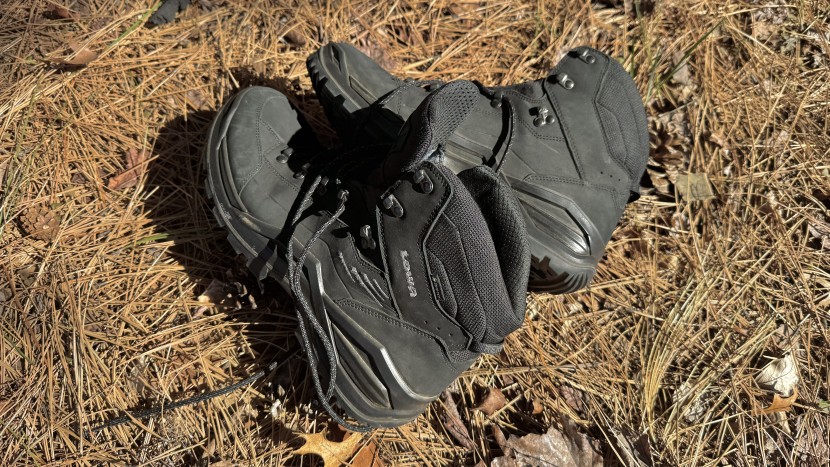 lowa renegade evo gtx mid - we felt that the padded ankle collar and tongue provided a good...