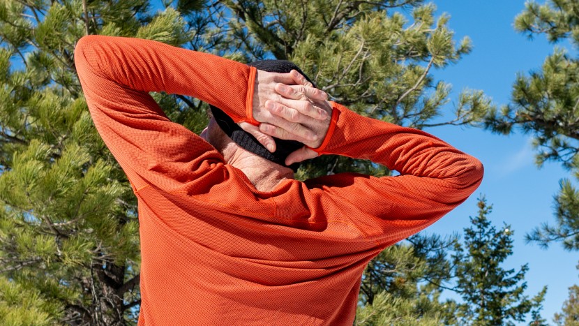 mountain hardwear airmesh - fit is surprisingly loose on the airmesh; if between sizes...