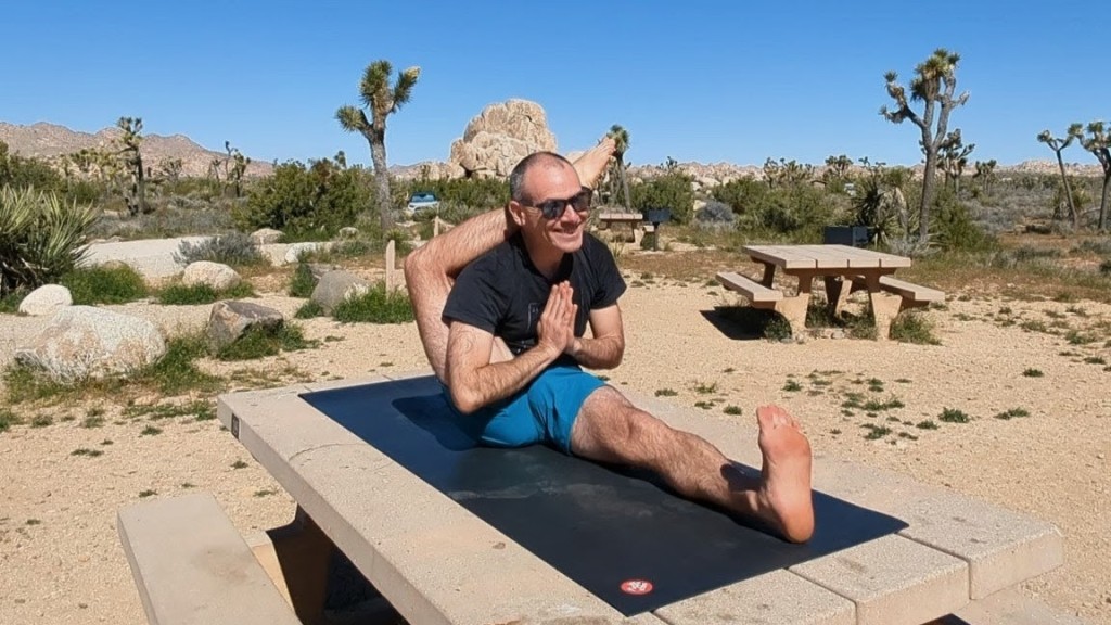 manduka grp adapt 2.0 - the manduka adapt 2.0 features dependable wet grip and sweat...