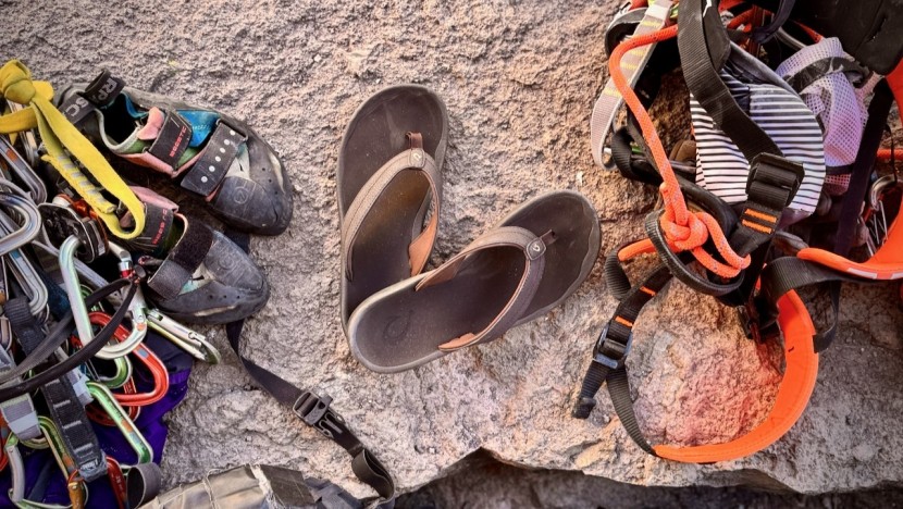 olukai ohana for women - this versatile design features softly cushioned foam in the...