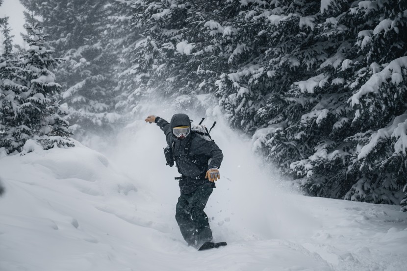 splitboard - landing airs in powder is challenging, a board with a big nose and...